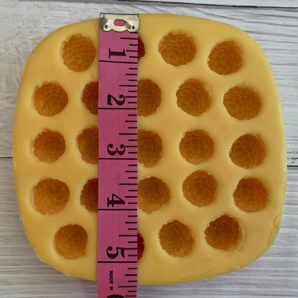 Raspberry Silicone Soap Mold- GC - Picture 4 of 4